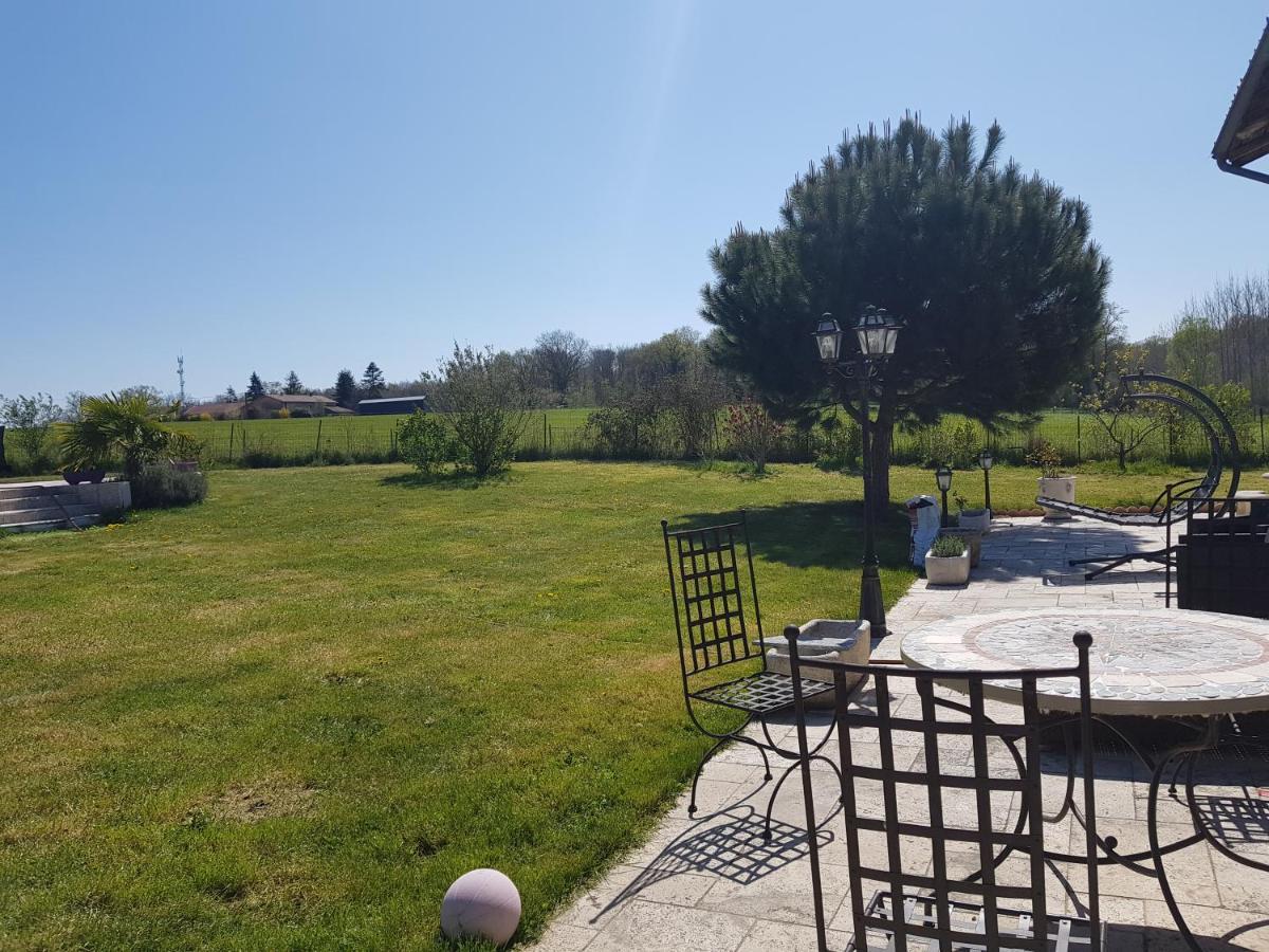 La Providence Hotel Illiat Kültér fotó